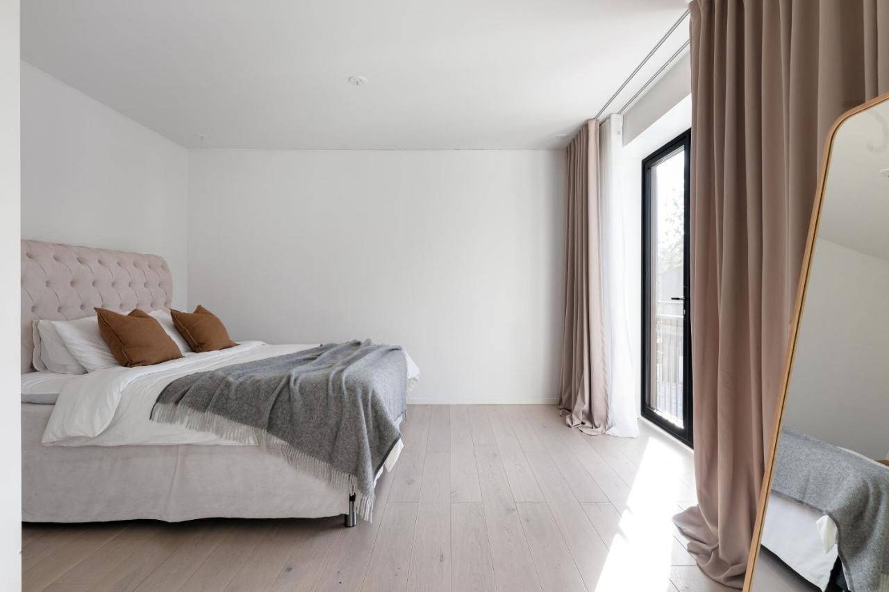 Stylish And Spacious Family Home Стокгольм Екстер'єр фото